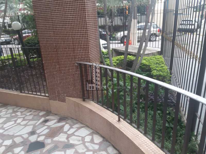 Conheça Vista da sala.. do imóvel - Apartamento à venda Rua Paula Barros, Vila da Penha, Rio de Janeiro - R$ 265.000 - LGAP10035 - 2 Vista da sala.. - 2