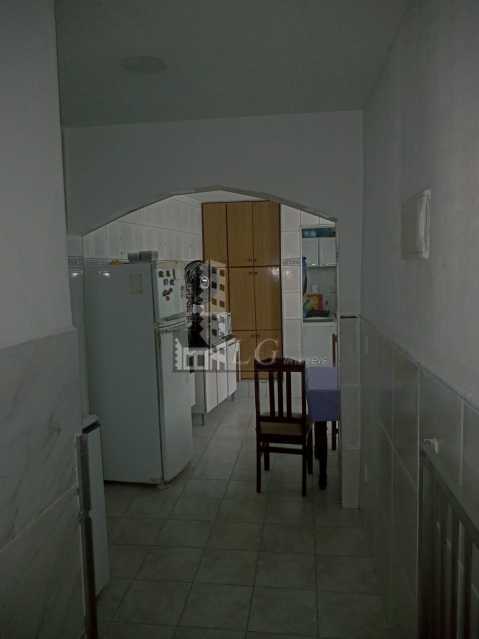 a4e3feca-7aeb-4c15-8eee-d62d62 - 12