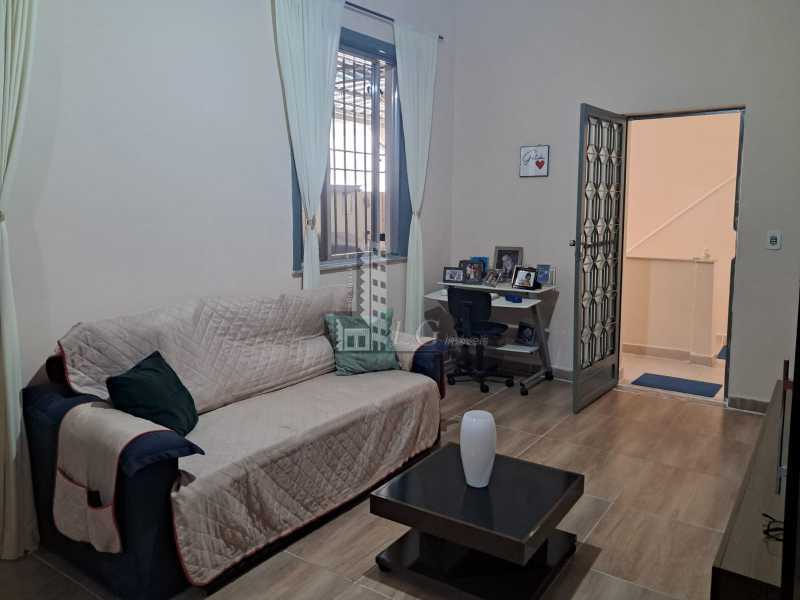 03b4273e-c63f-4826-a5e3-eed586 - 4