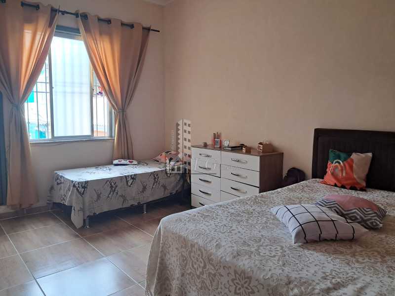 586defd4-3ad5-490e-8fea-0f1533 - 8