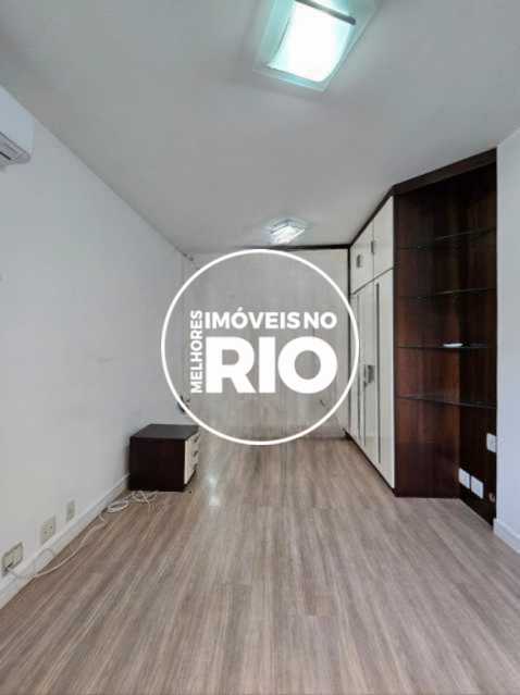 Apartamento na Barra da Tijuca - 12