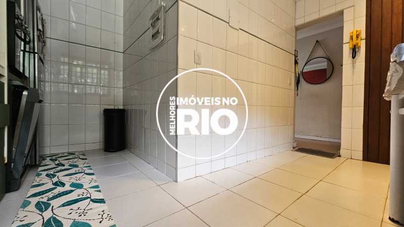 Cobertura Linear no Alto  - 20