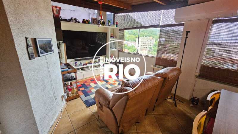 Cobertura Linear no Alto  - 22