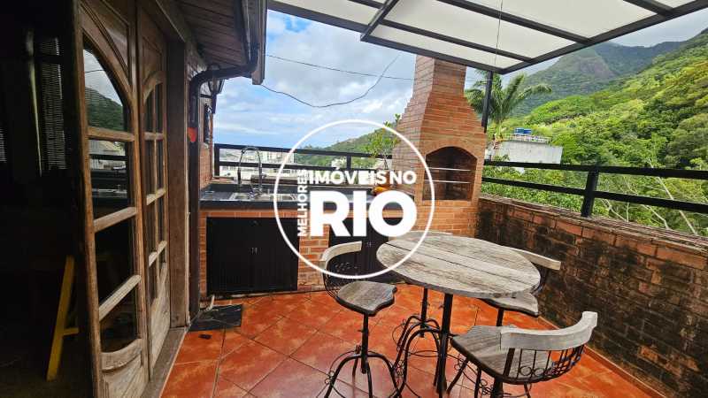 Cobertura Linear no Alto  - 24