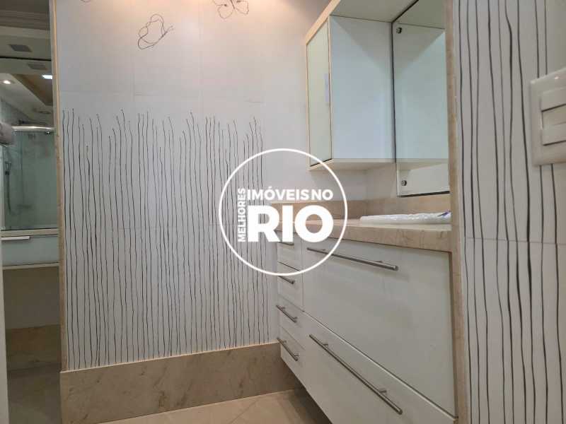 Apartamento Duplex na Barra  - 17
