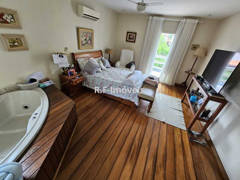 Conheça 18 do imóvel - Casa em Condomínio à venda Rua Ângelo Raimundo Barreiras, Vila Valqueire, Rio de Janeiro - R$ 1.250.000 - VECN30036 - 17 18 - 17
