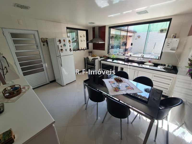 Conheça 20240930_144927 do imóvel - Casa em Condomínio à venda Rua Rui Mafra, Vila Valqueire, Rio de Janeiro - R$ 1.450.000 - VECN30049 - 20 20240930_144927 - 20