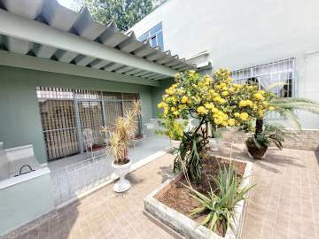 Casa à venda Rua dos Miosótis, Vila Valqueire, Rio de Janeiro - R$ 1.300.000 - VECA30027