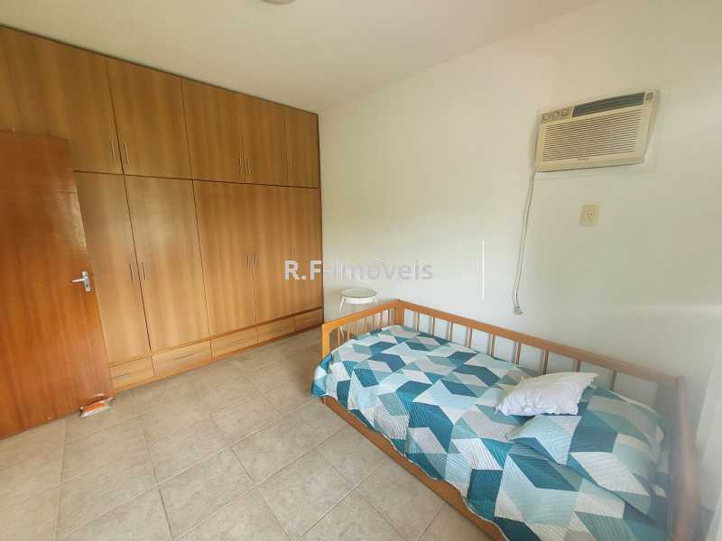 Conheça 17. do imóvel - Casa em Condomínio à venda Rua Moacir dos Santos Lima, Vila Valqueire, Rio de Janeiro - R$ 950.000 - VECN30054 - 19 17. - 19