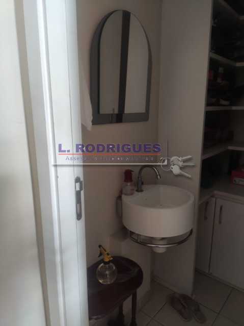 WhatsApp Image 2023-01-12 at 1 - 32