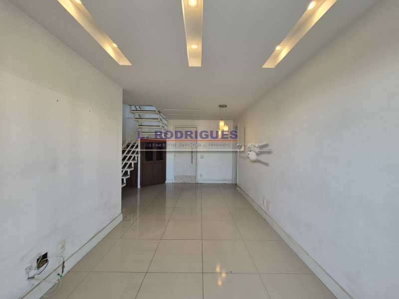 de8610dd-ba39-4eef-b9d2-d88ff7 - 4