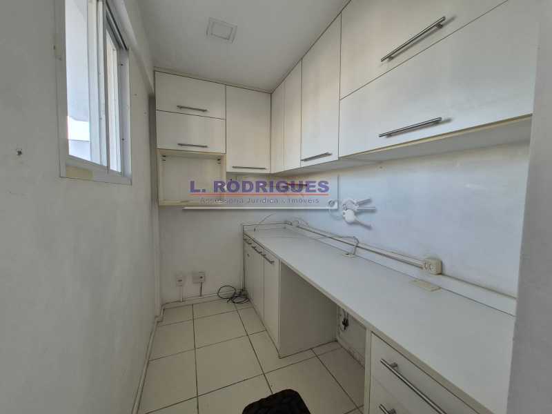 c4b3adeb-836d-40d8-8c20-012179 - 24