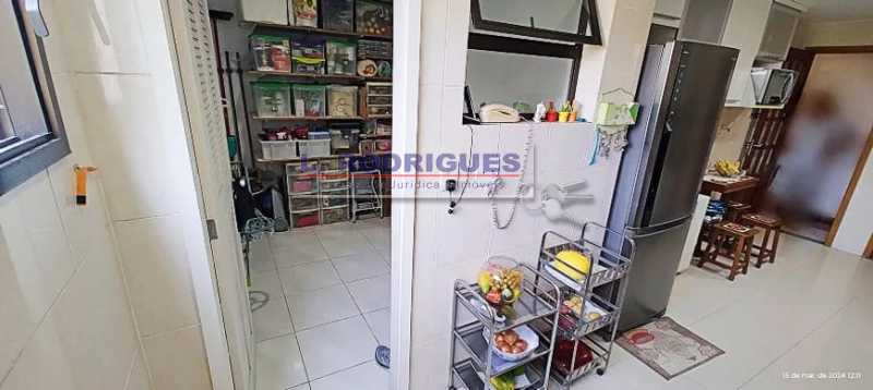 WhatsApp Image 2025-05-28 at 1 - 24