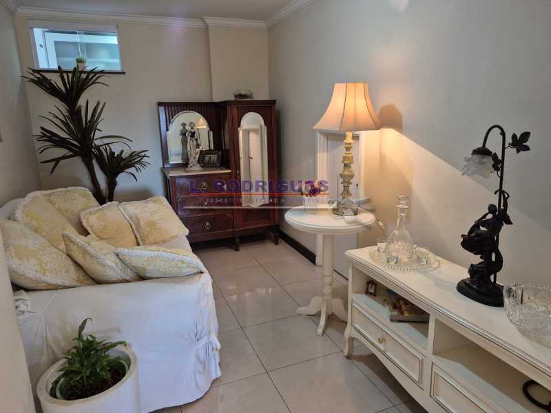 WhatsApp Image 2025-09-12 at 1 - 17