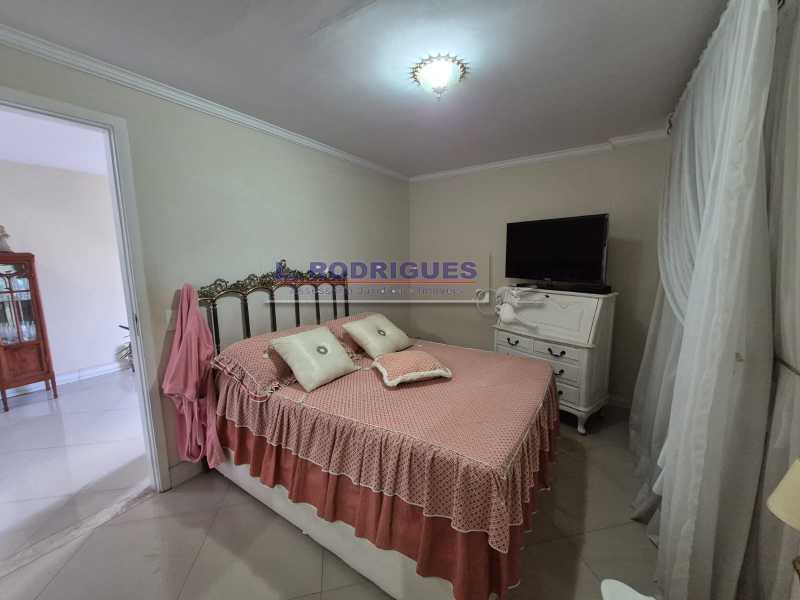 WhatsApp Image 2025-09-12 at 1 - 32