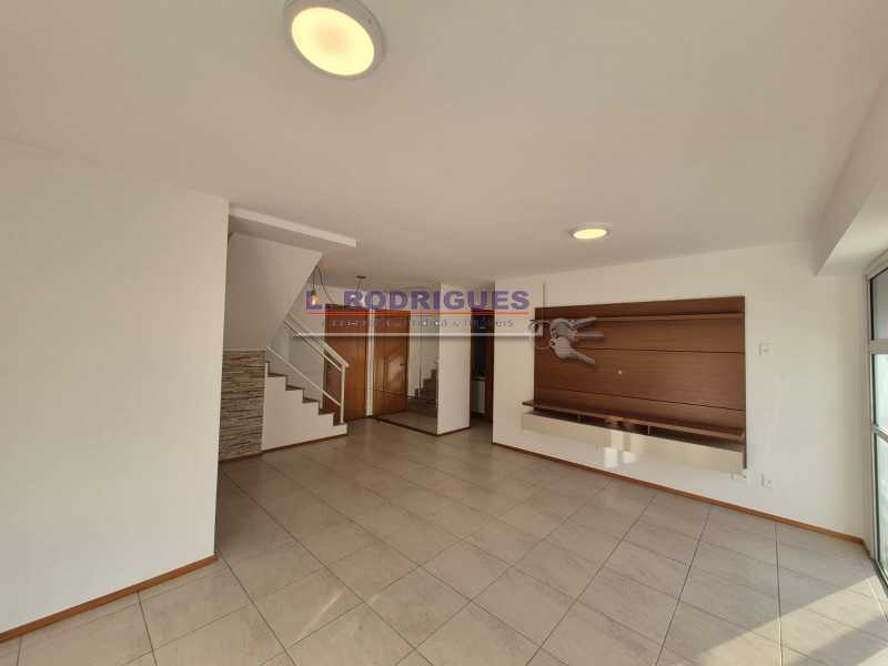 WhatsApp Image 2025-09-17 at 1 - 7