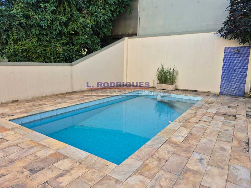 WhatsApp Image 2025-10-29 at 1 - 4