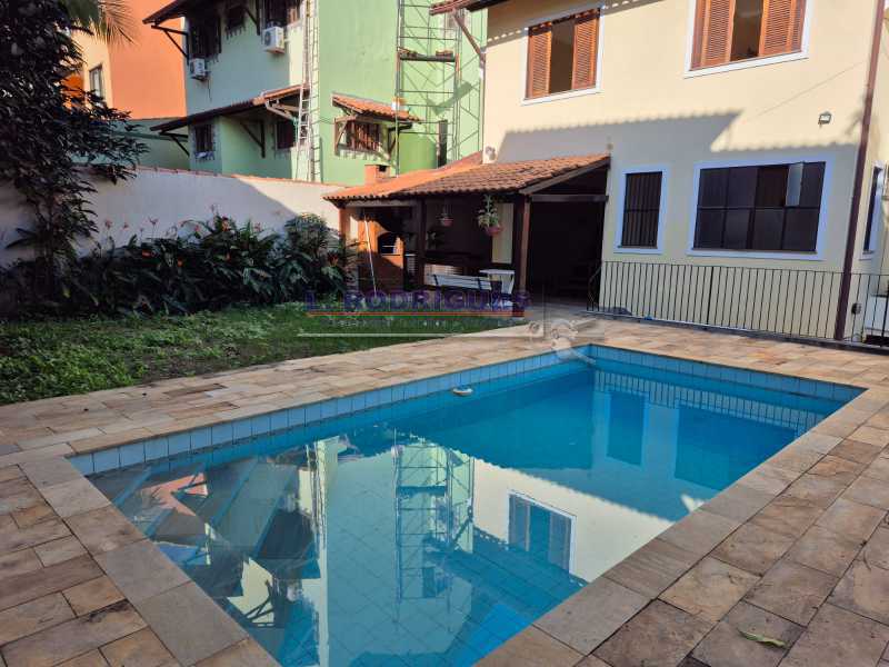 WhatsApp Image 2025-10-29 at 1 - 6