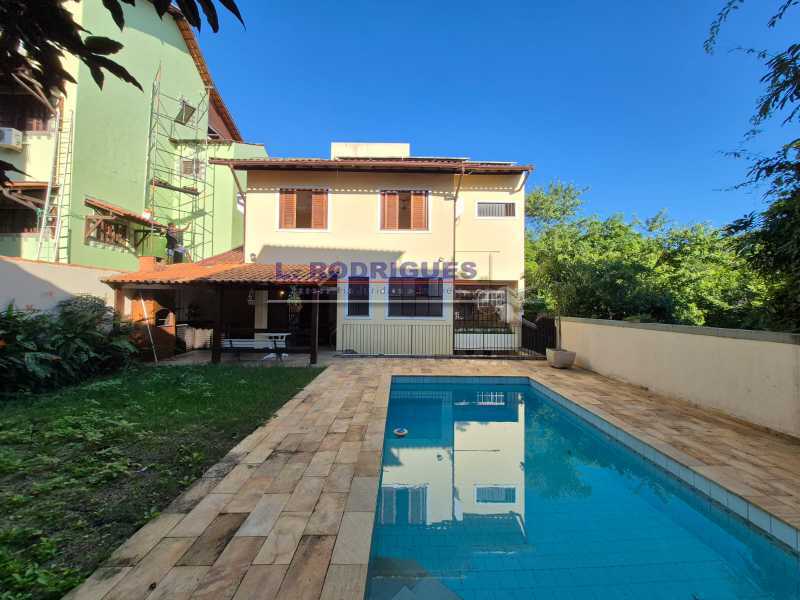 WhatsApp Image 2025-10-29 at 1 - 1