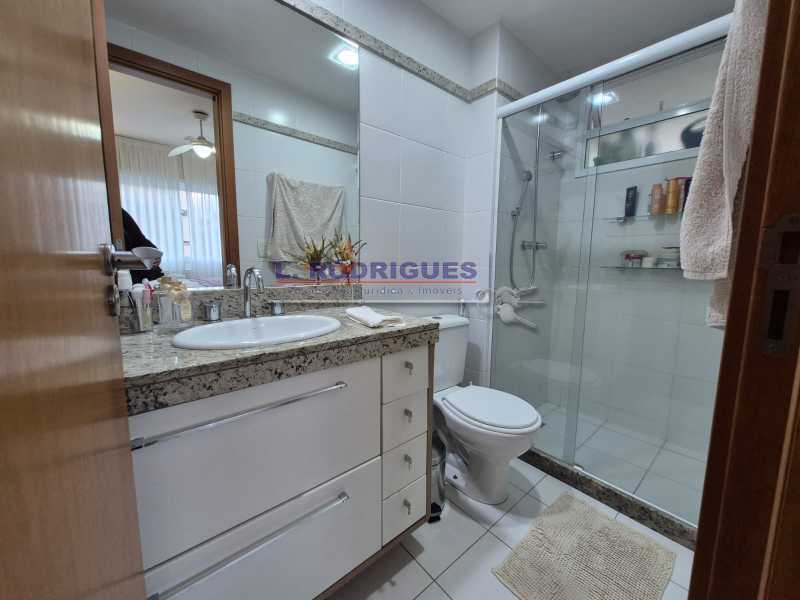 Conheça WhatsApp Image 2026-05-28 at 1 do imóvel - Apartamento com 4 quartos, sendo 1 suíte, 105m² e 2 vagas de garagem - FGAP40054 - 22 WhatsApp Image 2026-05-28 at 1 - 22