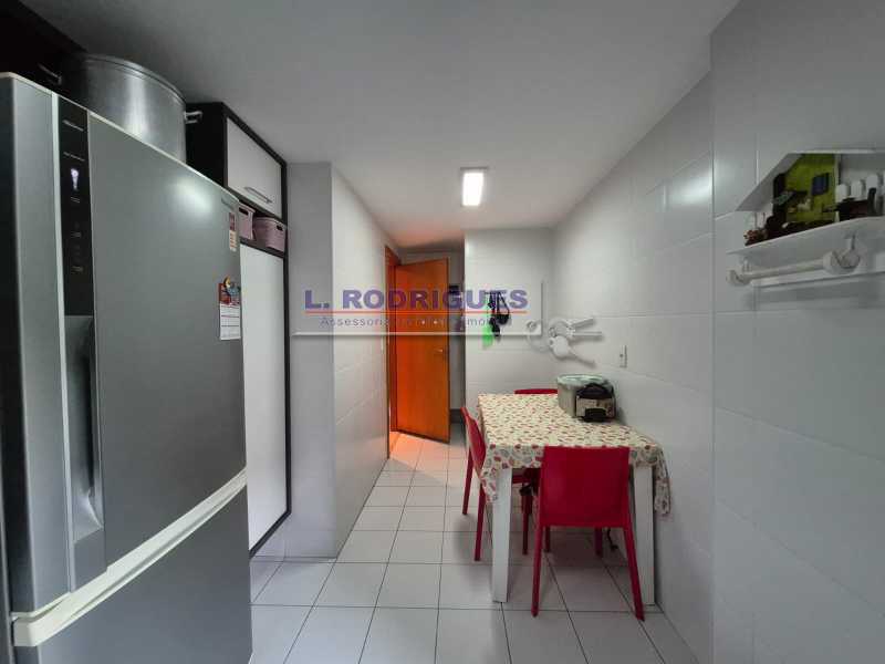 Conheça WhatsApp Image 2026-05-28 at 1 do imóvel - Apartamento com 4 quartos, sendo 1 suíte, 105m² e 2 vagas de garagem - FGAP40054 - 37 WhatsApp Image 2026-05-28 at 1 - 37