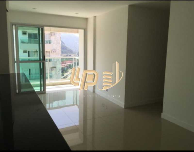 6a852bfe-bc6f-401a-a2a1-d7b398 - 6