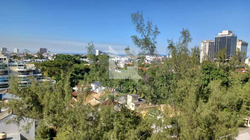 2f1cda67-b8c2-4b83-8387-a7000f - 4