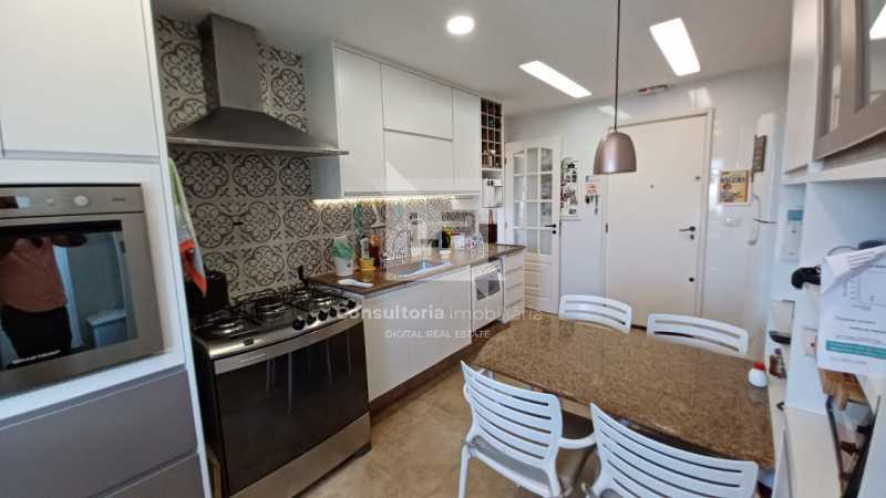 72c0e5b4-ef8f-4778-981c-b8d4f1 - 25