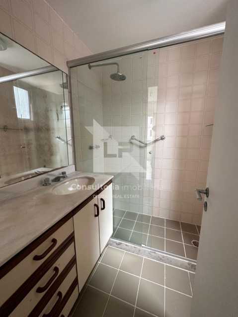 5b563f94-5539-4b65-a16b-79ef7b - 25