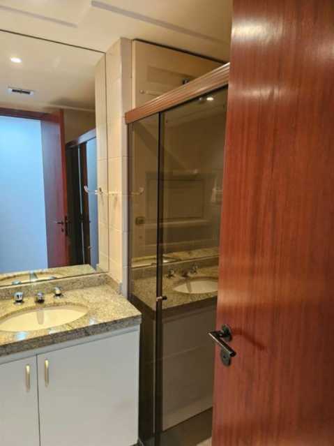 216acd1c-d431-4fc9-81f3-4085e8 - 14