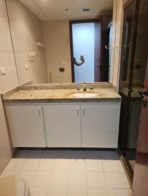 81865433-cd80-4dba-82aa-c0c318 - 24