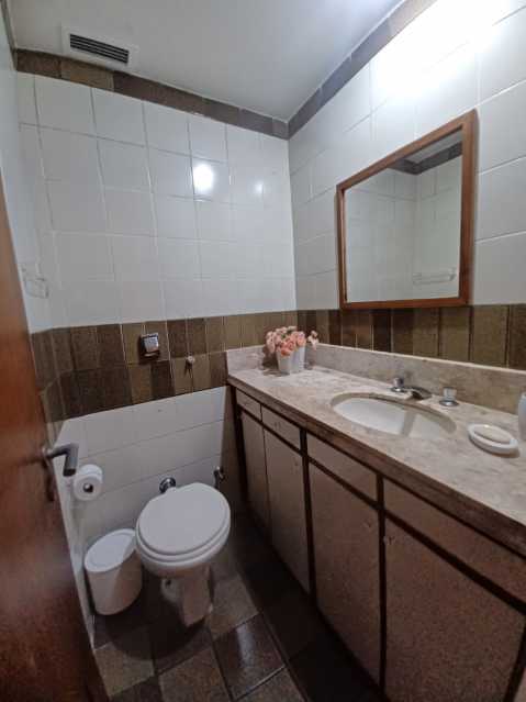 ffdfb03d-1bac-4d5c-9aef-5a624b - 24