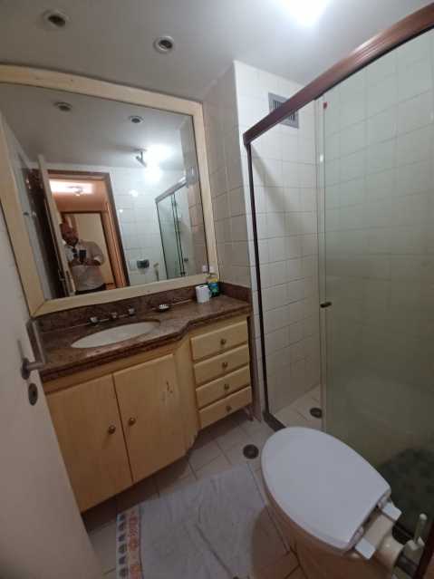 81b488ee-2f45-4445-9727-88f2ec - 24