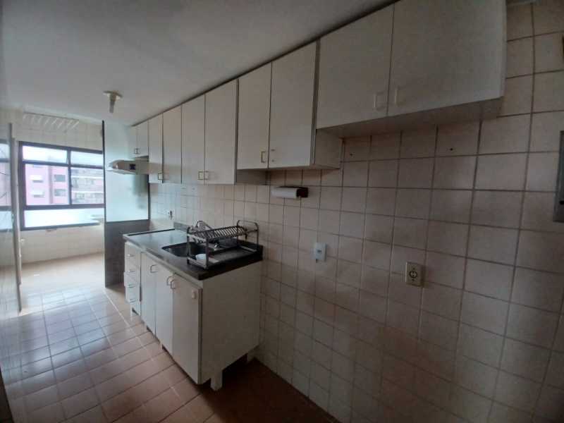 48709364-e9ea-4427-aa17-cd6b81 - 30