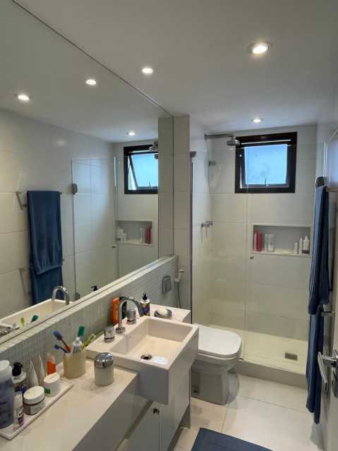 f37f153a-c717-4c37-9326-e75215 - 28