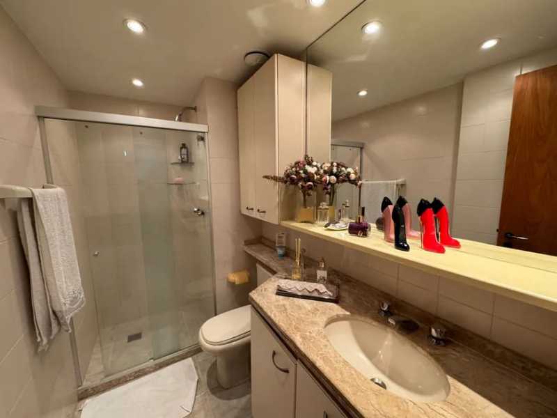 689f4524-0c5e-440b-9011-b99e7a - 26