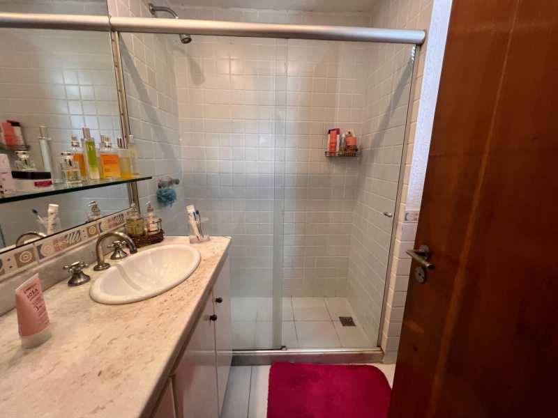 64e2700e-1310-4211-92d8-ed311e - 3