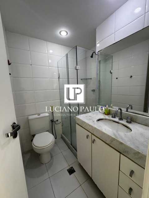 b048fd03-e2e2-4db2-b14b-ef0e1b - 29