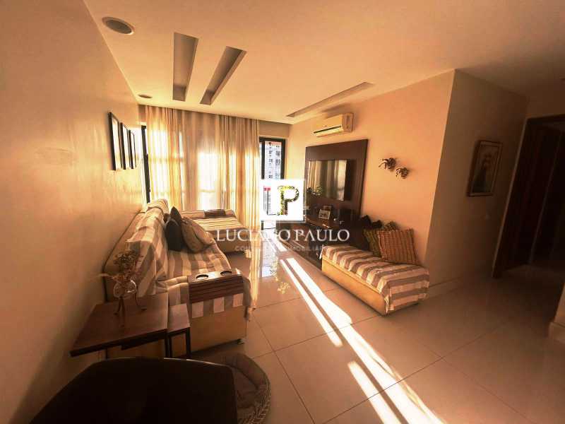 SALA 02 - 4