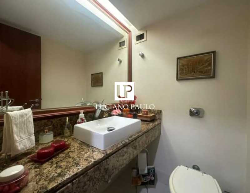 81100be0-184d-428c-893e-a9057e - 13