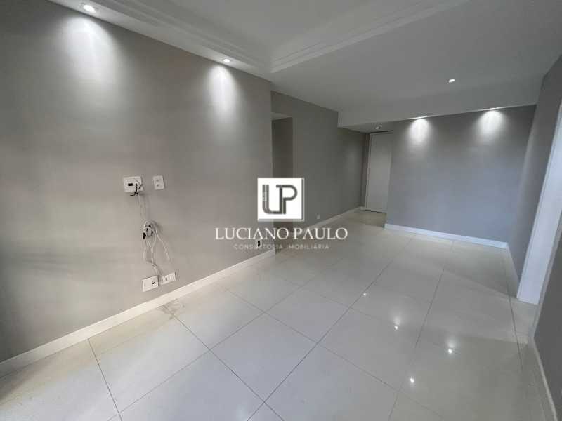 SALA 09 - 6
