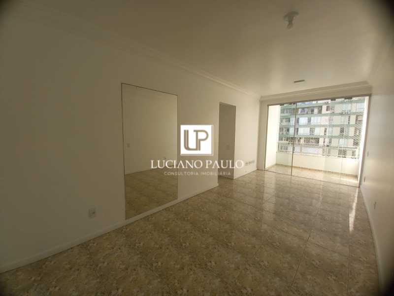 Conheça Imagem do WhatsApp de 2025-08- do imóvel - Apartamento à venda Avenida Prefeito Dulcídio Cardoso, Barra da Tijuca, Rio de Janeiro - R$ 949.000 - LPAP21229 - 7 Imagem do WhatsApp de 2025-08- - 7
