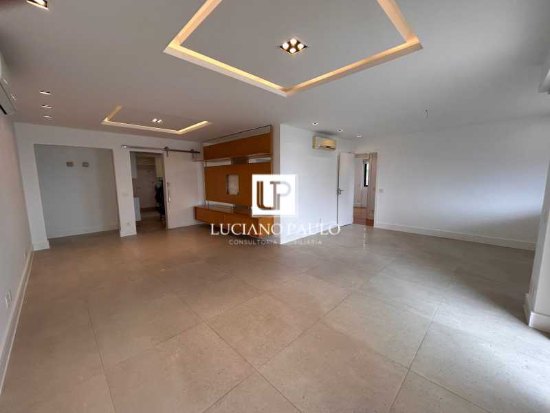 ab0e3928-50c6-4b61-98f0-ee442b - 7