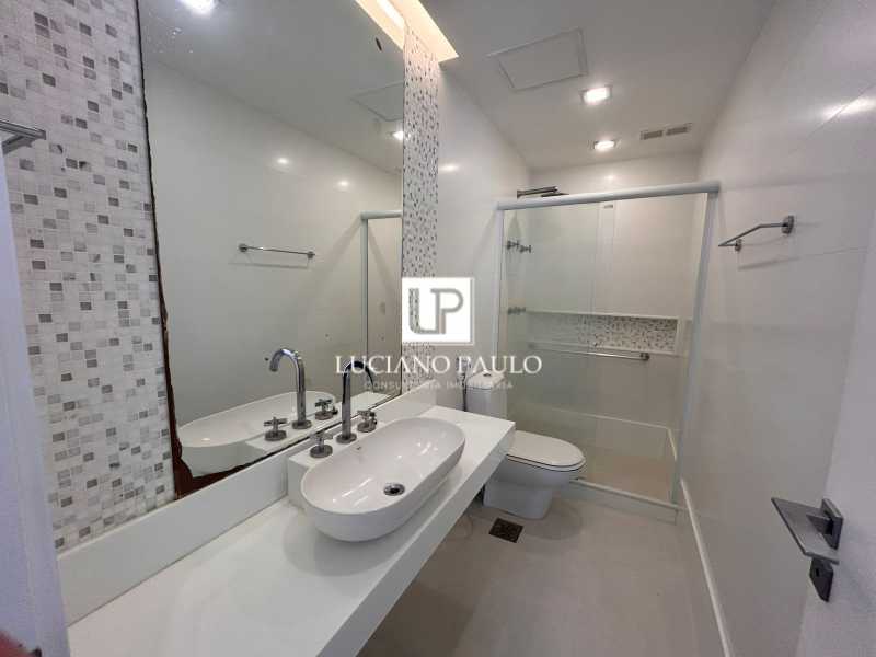 7e9a9c12-2330-466e-8619-175361 - 12