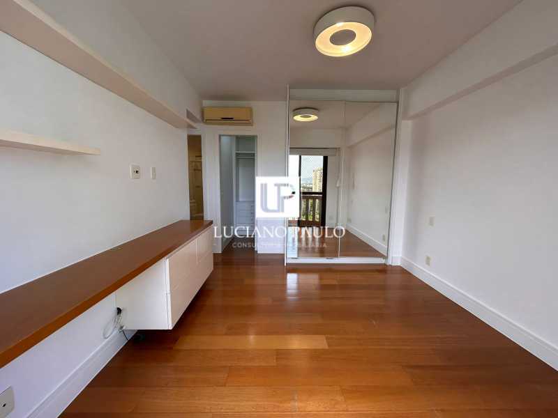 550c7ff7-fc2f-40ce-a22b-48eb7a - 17