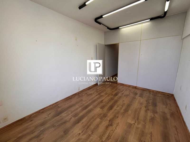 f1bebc1f-d7fb-4f59-b634-b8ab18 - 4