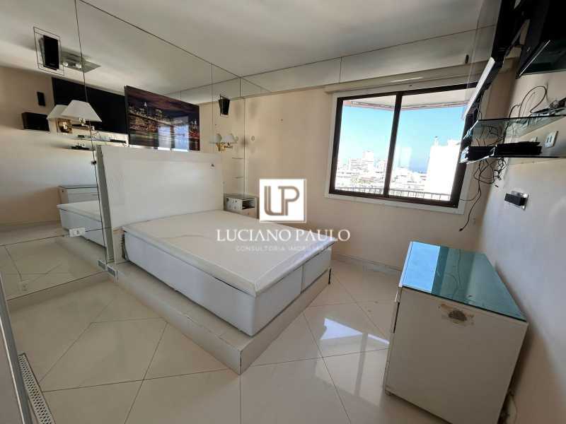 7f942c40-1524-49e9-b75d-cb2ab4 - 18