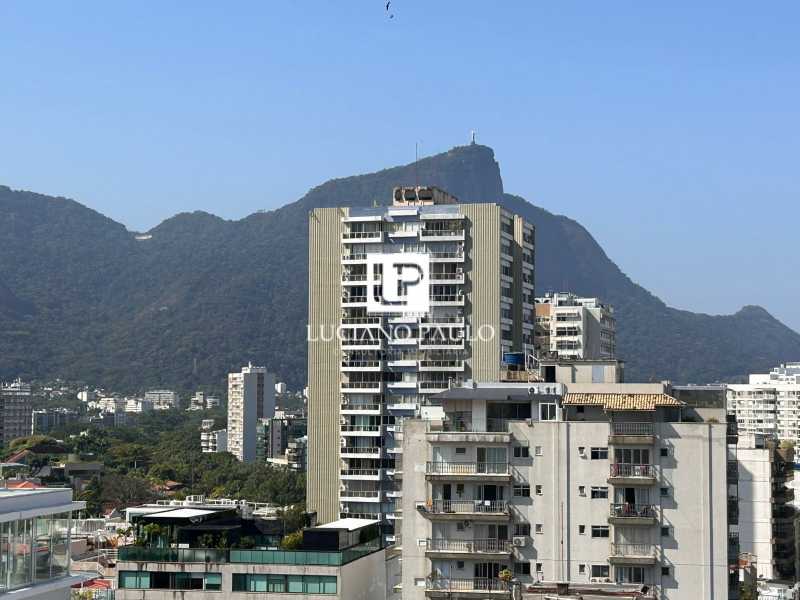 e7df3b6d-ec2b-4571-915b-73ed4f - 4