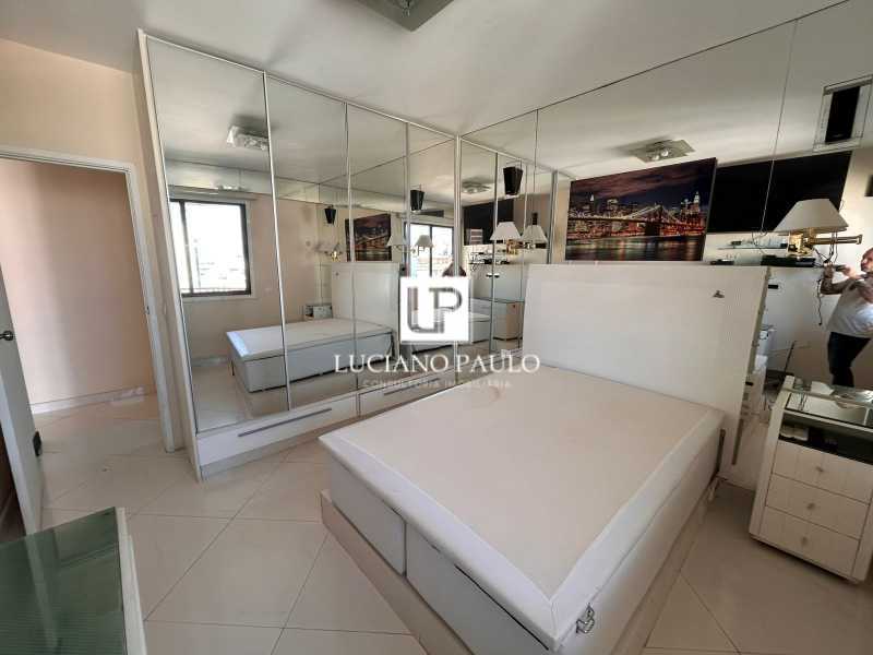 ea6b6fa3-5872-4e0a-8527-c5aab6 - 21