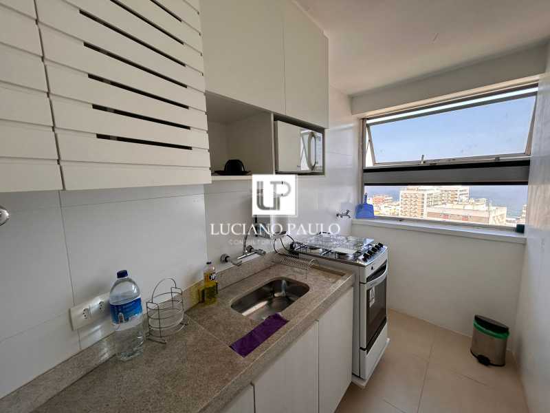 0940adf0-5940-40c0-b897-5c5ae2 - 24